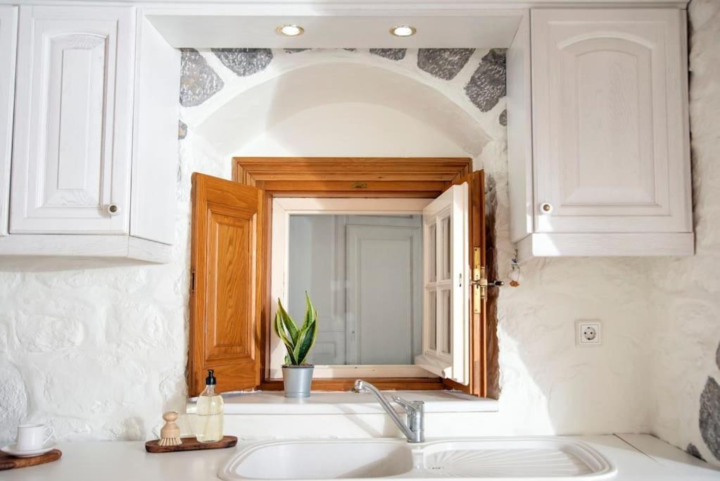 فيلا Mansion Eugenie هيدرا المظهر الخارجي الصورة